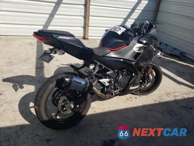 Czwarte zdjęcie samochodu z boku: 2019 KAWASAKI EX400 VIN:JKAEXKH16KDA33412 - miniatura