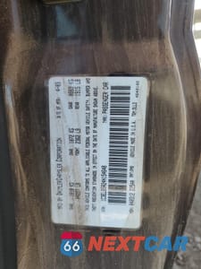 Zdjęcie 12 z 12 samochodu: 2004 CHRYSLER SEBRING LIMITED VIN:1C3EL65R24N154648 - miniatura