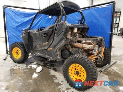 Trzecie zdjęcie samochodu z tyłu: 2022 CAN-AM COMMANDER XT 1000R VIN:3JB1KAX42NK002848 - miniatura