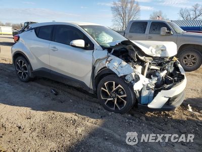 Czwarte zdjęcie samochodu z boku: 2019 TOYOTA C-HR XLE VIN:JTNKHMBX1K1027297 - miniatura