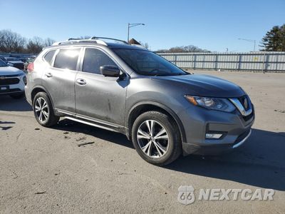 Czwarte zdjęcie samochodu z boku: 2018 NISSAN ROGUE S VIN:5N1AT2MV4JC814600 - miniatura