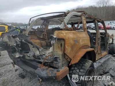 Trzecie zdjęcie samochodu z tyłu: 2022 FORD BRONCO BASE VIN:1FMDE5DH9NLB79043 - miniatura