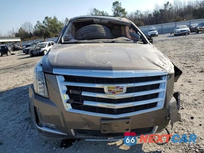Piąte zdjęcie samochodu w środku: 2016 CADILLAC ESCALADE LUXURY VIN:1GYS3BKJ3GR339661 - miniatura