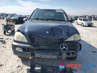 Piąte zdjęcie samochodu w środku: 2003 MERCEDES-BENZ ML 320 VIN:4JGAB54E23A383337 - miniatura