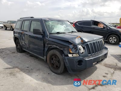 Czwarte zdjęcie samochodu z boku: 2008 JEEP PATRIOT SPORT VIN:1J8FT28W38D504822 - miniatura