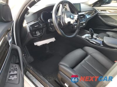Zdjęcie 8 z 13 samochodu: 2018 BMW 530E VIN:WBAJA9C58JB252627 - miniatura