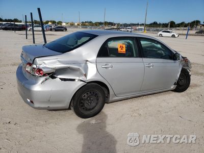 Trzecie zdjęcie samochodu z tyłu: 2013 TOYOTA COROLLA BASE VIN:2T1BU4EE6DC975882 - miniatura