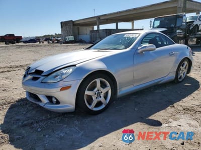 2005 MERCEDES-BENZ SLK 350 WDBWK56F15F041852 - główne zdjęcie licytacji z USA - miniatura