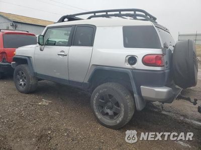 Czwarte zdjęcie samochodu z boku: 2007 TOYOTA FJ CRUISER VIN:JTEBU11FX70011700 - miniatura