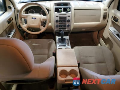 Zdjęcie 8 z 13 samochodu: 2002 FORD ESCAPE XLT VIN:1FMCU93709KC24767 - miniatura