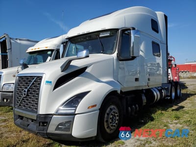 Drugie zdjęcie samochodu z przodu: 2023 VOLVO VN VNL VIN:4V4NC9EH9PN610433 - miniatura