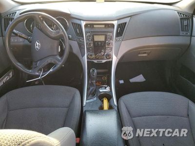 Zdjęcie 8 z 12 samochodu: 2011 HYUNDAI SONATA GLS VIN:5NPEB4AC7BH209354 - miniatura