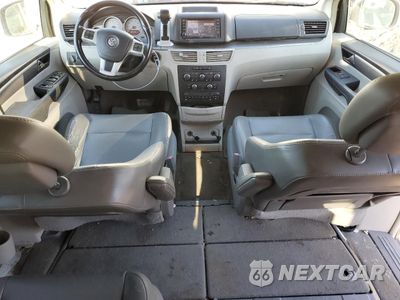 Zdjęcie 8 z 13 samochodu: 2012 VOLKSWAGEN ROUTAN SE VIN:2C4RVABG4CR293887 - miniatura