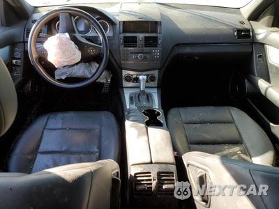 Zdjęcie 8 z 12 samochodu: 2010 MERCEDES-BENZ C 300 VIN:WDDGF5EB0AR102342 - miniatura