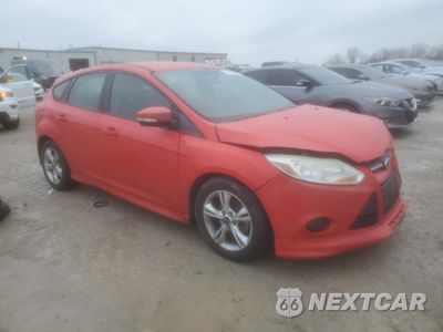 Czwarte zdjęcie samochodu z boku: 2014 FORD FOCUS SE VIN:1FADP3K24EL321144 - miniatura