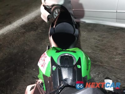 Piąte zdjęcie samochodu w środku: 2022 KAWASAKI EX650 N VIN:ML5EXEN15NDA50308 - miniatura