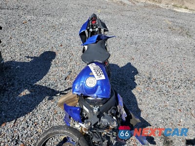 Piąte zdjęcie samochodu w środku: 2018 YAMAHA YZFR6 VIN:JYARJ28E5JA003693 - miniatura