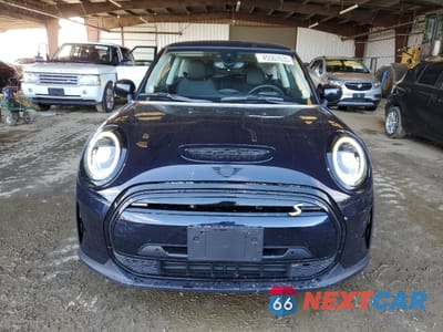 Piąte zdjęcie samochodu w środku: 2023 MINI COOPER SE VIN:WMW13DJ01P2U09041 - miniatura