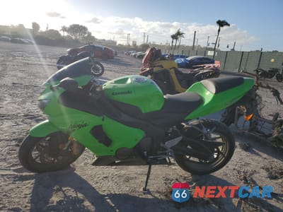 Trzecie zdjęcie samochodu z tyłu: 2006 KAWASAKI ZX636 C1 VIN:JKBZXJC126A035337 - miniatura