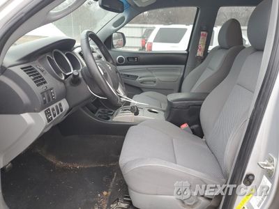 Zdjęcie 7 z 12 samochodu: 2012 TOYOTA TACOMA DOUBLE CAB VIN:3TMLU4EN5CM085089 - miniatura