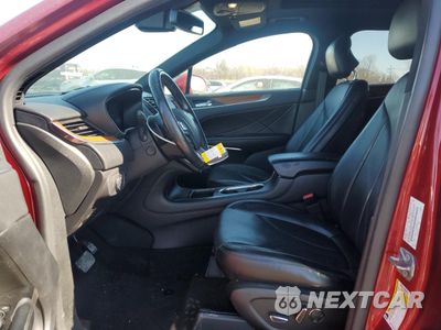 Zdjęcie 7 z 15 samochodu: 2019 LINCOLN MKC RESERVE VIN:5LMTJ3DHXKUL34956 - miniatura