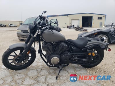 Trzecie zdjęcie samochodu z tyłu: 2014 YAMAHA XVS950 CU VIN:JYAVN05E9EA006856 - miniatura