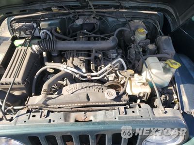 Zdjęcie 12 z 13 samochodu: 2000 JEEP WRANGLER / TJ SAHARA VIN:1J4FA59S8YP747173 - miniatura