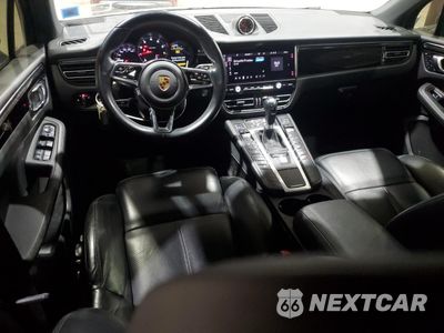Zdjęcie 8 z 14 samochodu: 2021 PORSCHE MACAN VIN:WP1AA2A57MLB05225 - miniatura