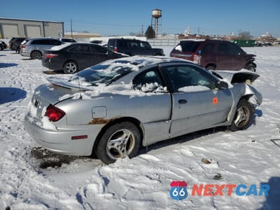 Trzecie zdjęcie samochodu z tyłu: 2004 PONTIAC SUNFIRE VIN:1G23JB14F04726203 - miniatura