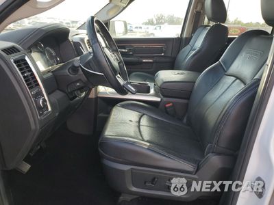 Zdjęcie 7 z 12 samochodu: 2018 RAM 1500 LARAMIE VIN:1C6RR7NM7JS231749 - miniatura