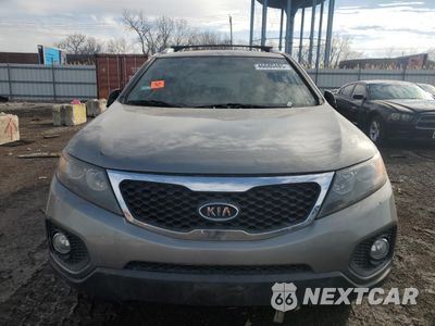 Piąte zdjęcie samochodu w środku: 2012 KIA SORENTO EX VIN:5XYKUDA62CG306560 - miniatura