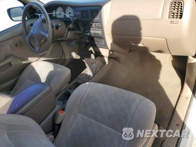 Zdjęcie 8 z 12 samochodu: 2001 TOYOTA TACOMA XTRACAB VIN:5TEVL52N51Z811815 - miniatura