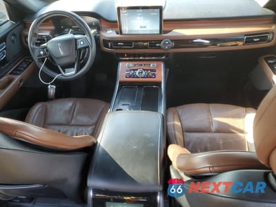Zdjęcie 8 z 16 samochodu: 2020 LINCOLN AVIATOR RESERVE VIN:5LM5J7XC7LGL17306 - miniatura