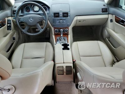 Zdjęcie 8 z 14 samochodu: 2010 MERCEDES-BENZ C 300 VIN:WDDGF5EB1AF468800 - miniatura