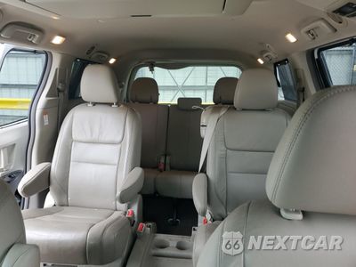 Zdjęcie 10 z 15 samochodu: 2017 TOYOTA SIENNA XLE VIN:5TDYZ3DC0HS842246 - miniatura