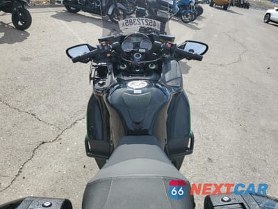 Zdjęcie 6 z 9 samochodu: 2016 KAWASAKI ZG1400 E VIN:JKBZGNE19GA005063 - miniatura