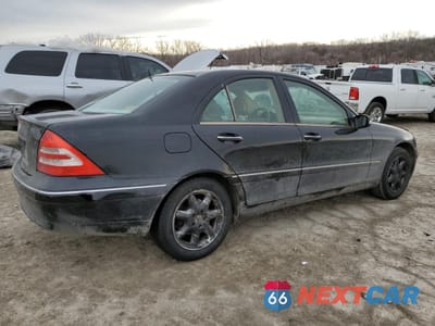 Trzecie zdjęcie samochodu z tyłu: 2003 MERCEDES-BENZ C 240 VIN:WDBRF61J33A412345 - miniatura