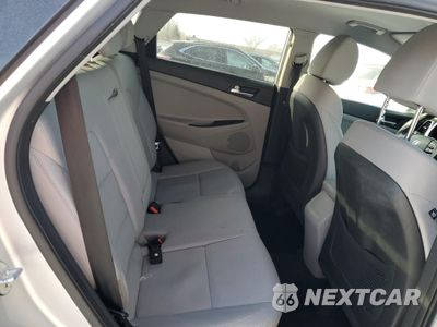 Zdjęcie 11 z 16 samochodu: 2019 HYUNDAI TUCSON SE VIN:KM8J2CA45KU890097 - miniatura