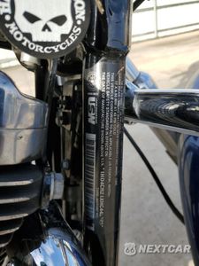 Zdjęcie 9 z 10 samochodu: 2017 HARLEY-DAVIDSON XL883 SUPERLOW VIN:1HD4CR21XHC443526 - miniatura