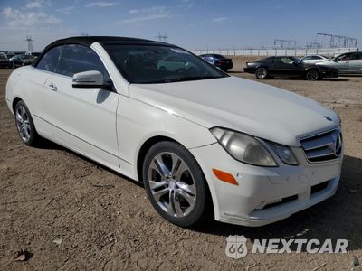 Czwarte zdjęcie samochodu z boku: 2011 MERCEDES-BENZ E 350 VIN:WDDKK5GF2BF067215 - miniatura