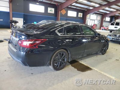 Trzecie zdjęcie samochodu z tyłu: 2017 NISSAN ALTIMA 2.5 VIN:1N4AL3AP4HC171021 - miniatura