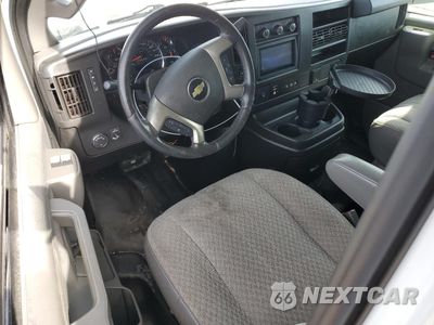 Zdjęcie 8 z 16 samochodu: 2019 CHEVROLET EXPRESS G2500 VIN:1GCWGAFG8K1328215 - miniatura