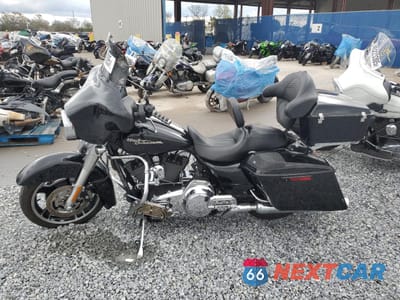 Trzecie zdjęcie samochodu z tyłu: 2010 HARLEY-DAVIDSON FLHX VIN:1HD1KB41XAB674688 - miniatura