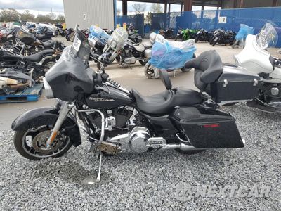 Trzecie zdjęcie samochodu z tyłu: 2010 HARLEY-DAVIDSON FLHX VIN:1HD1KB41XAB674688 - miniatura