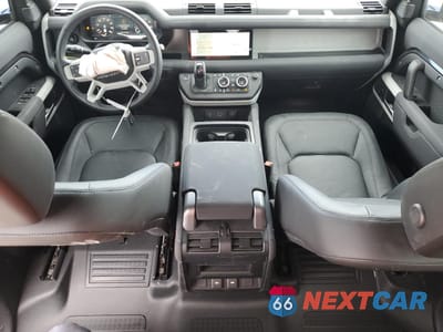 Zdjęcie 8 z 16 samochodu: 2023 LAND ROVER DEFENDER 110 S VIN:SALEJ7EX4P2241794 - miniatura