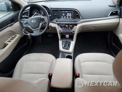 Zdjęcie 8 z 15 samochodu: 2017 HYUNDAI ELANTRA SE VIN:5NPD84LF1HH041074 - miniatura