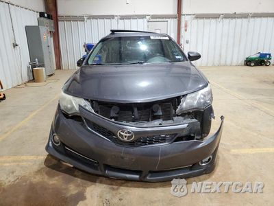 Piąte zdjęcie samochodu w środku: 2014 TOYOTA CAMRY L VIN:4T1BF1FK7EU349965 - miniatura