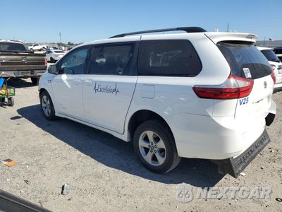 Drugie zdjęcie samochodu z przodu: 2018 TOYOTA SIENNA LE VIN:5TDKZ3DC3JS957905 - miniatura