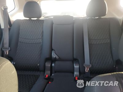 Zdjęcie 10 z 15 samochodu: 2018 NISSAN ROGUE S VIN:5N1AT2MT0JC700091 - miniatura