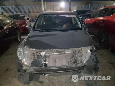 Piąte zdjęcie samochodu w środku: 2017 NISSAN VERSA S VIN:3N1CN7APXHK457828 - miniatura